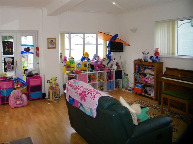  Image of 4 bedroom Property for sale in Clayton Road Hendy Pontarddulais Swansea SA4 at Clayton Road Hendy Hendy, SA4 0US