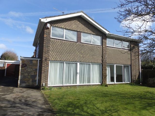  Image of 4 bedroom Detached house for sale in Cliff Avenue Gorleston Great Yarmouth NR31 at Cliff Avenue Gorleston Great Yarmouth, NR31 6EQ