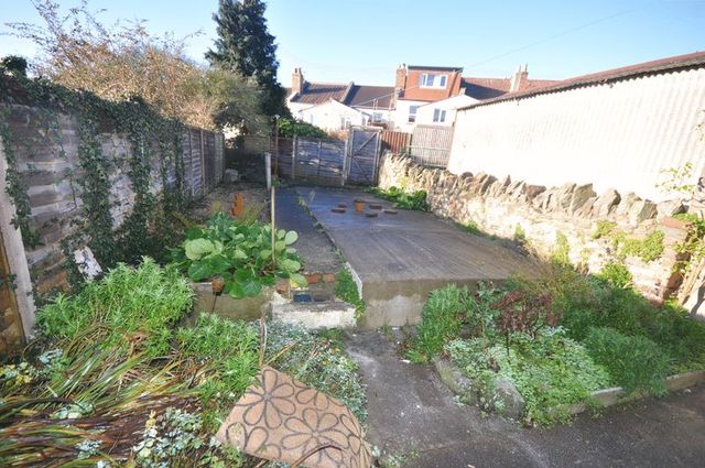  Image of 3 bedroom Detached house to rent in Clifford Road Bristol BS16 at Clifford Road Fishponds Bristol, BS16 4LR