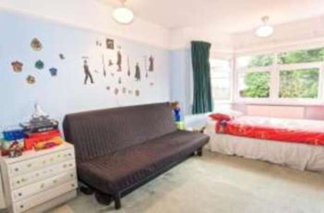  Image of 4 bedroom Semi-Detached house for sale in Colindeep Gardens London NW4 at London  Hendon, NW4 4RU