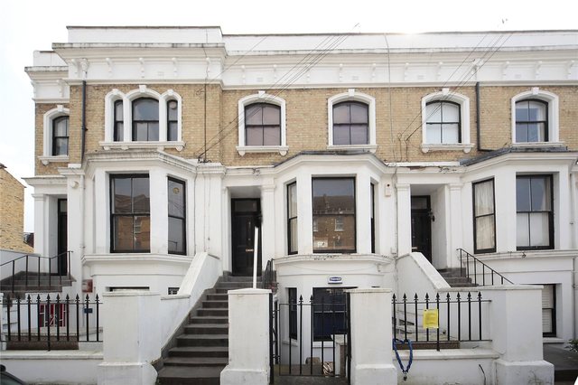  Image of 2 bedroom Flat for sale in Cologne Road London SW11 at Battersea London Clapham Junction, SW11 2AH
