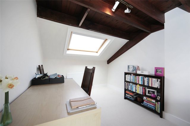  Image of 2 bedroom Flat for sale in Cologne Road London SW11 at Battersea London Clapham Junction, SW11 2AH