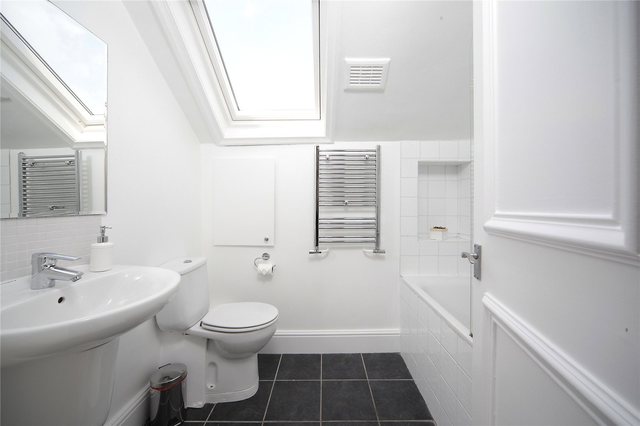  Image of 2 bedroom Flat for sale in Cologne Road London SW11 at Battersea London Clapham Junction, SW11 2AH