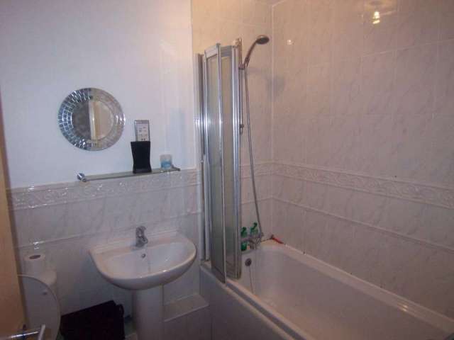  Image of 2 bedroom Apartment for sale in Concorde Way London SE16 at ,  Concorde Way Surrey Quays London, SE16 2PY