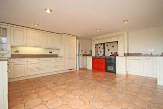  Image of 5 bedroom Detached house for sale in Coolham Road Coneyhurst Billingshurst RH14 at Coneyhurst  Billingshurst, RH14 9DH