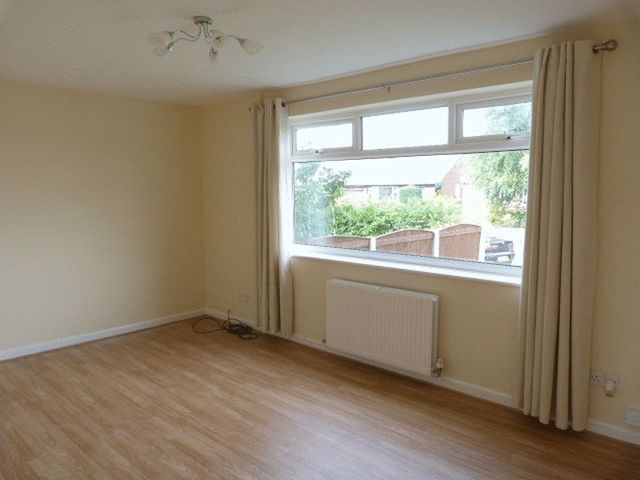  Image of 2 bedroom Semi-Detached house to rent in Copeland Road Warrington WA4 at Copeland Road  Warrington, WA4 6DF