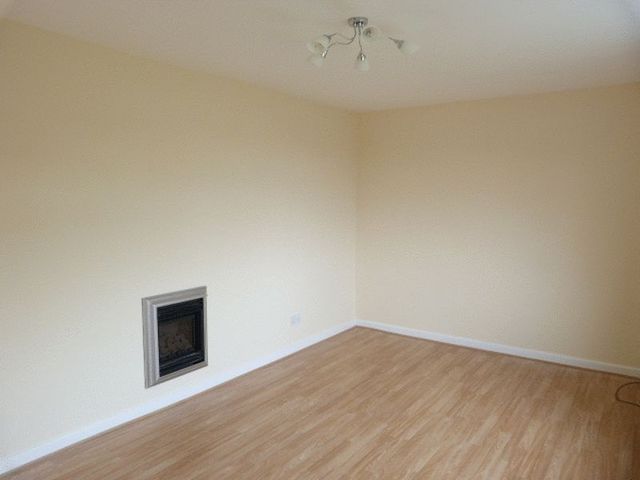  Image of 2 bedroom Semi-Detached house to rent in Copeland Road Warrington WA4 at Copeland Road  Warrington, WA4 6DF