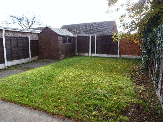  Image of 2 bedroom Semi-Detached house to rent in Copeland Road Warrington WA4 at Copeland Road  Warrington, WA4 6DF