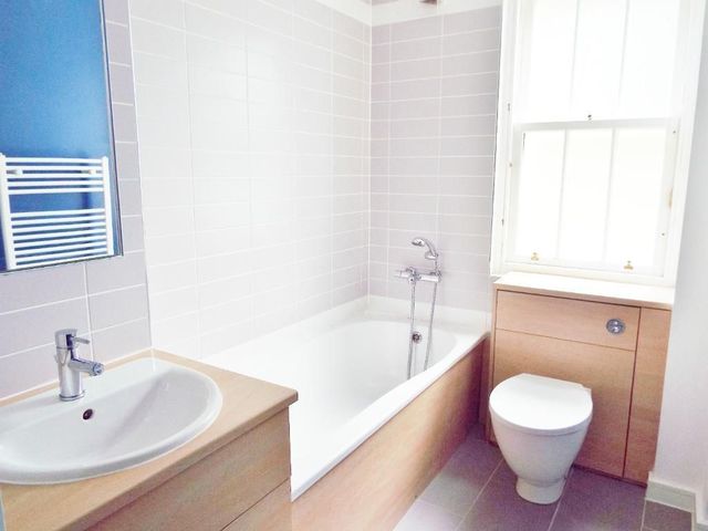  Image of 2 bedroom Flat to rent in Corbiehall Bo