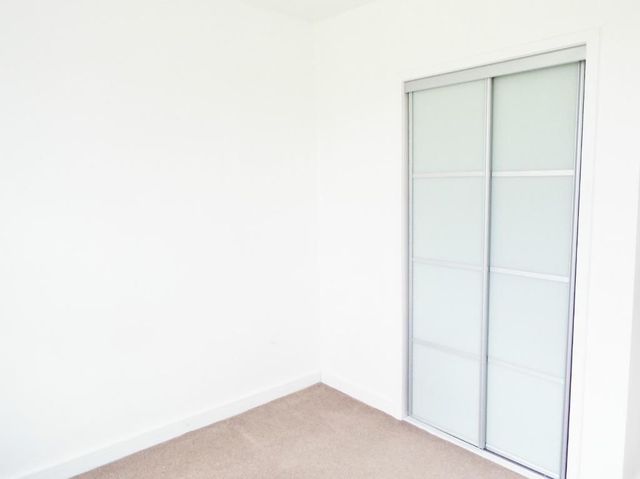  Image of 2 bedroom Flat to rent in Corbiehall Bo