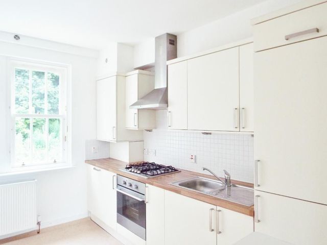  Image of 2 bedroom Flat to rent in Corbiehall Bo
