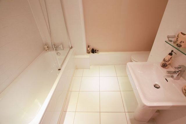  Image of 2 bedroom Flat to rent in Cornhill Liverpool L1 at Cornhill  Liverpool, L1 8DP