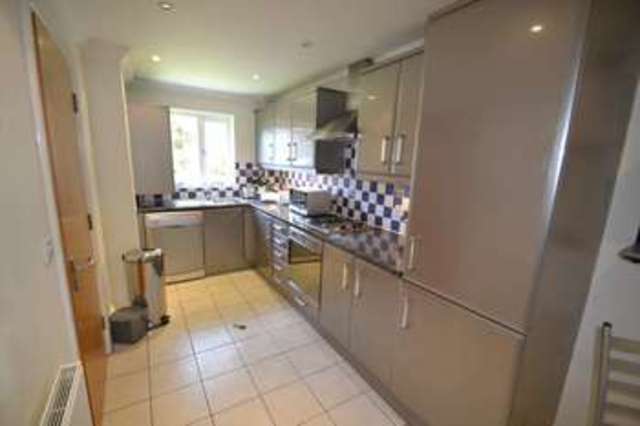  Image of 1 bedroom Maisonette to rent in Pixham Lane Dorking RH4 at Courtenay Place Pixham Lane Dorking, RH4 1NW