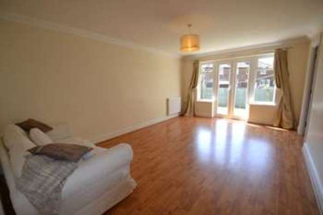  Image of 1 bedroom Maisonette to rent in Pixham Lane Dorking RH4 at Courtenay Place Pixham Lane Dorking, RH4 1NW