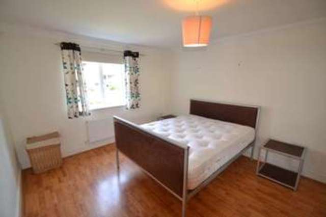  Image of 1 bedroom Maisonette to rent in Pixham Lane Dorking RH4 at Courtenay Place Pixham Lane Dorking, RH4 1NW