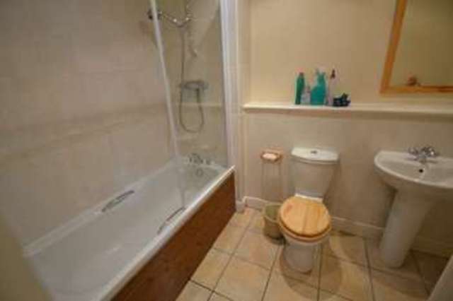  Image of 1 bedroom Maisonette to rent in Pixham Lane Dorking RH4 at Courtenay Place Pixham Lane Dorking, RH4 1NW