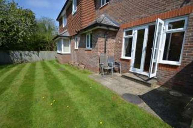  Image of 1 bedroom Maisonette to rent in Pixham Lane Dorking RH4 at Courtenay Place Pixham Lane Dorking, RH4 1NW