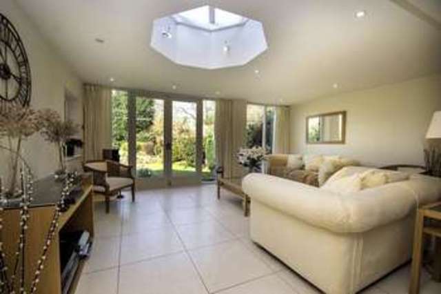  Image of 5 bedroom Detached house for sale in Goffs Hill Crays Pond Reading RG8 at Crays Pond  Reading, RG8 7QD