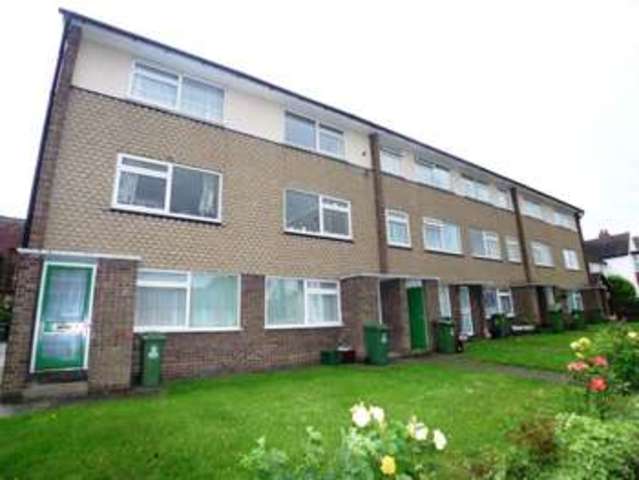  Image of 3 bedroom Maisonette to rent in Crescent Road Sidcup DA15 at Crescent Road  Sidcup, DA15 7HN