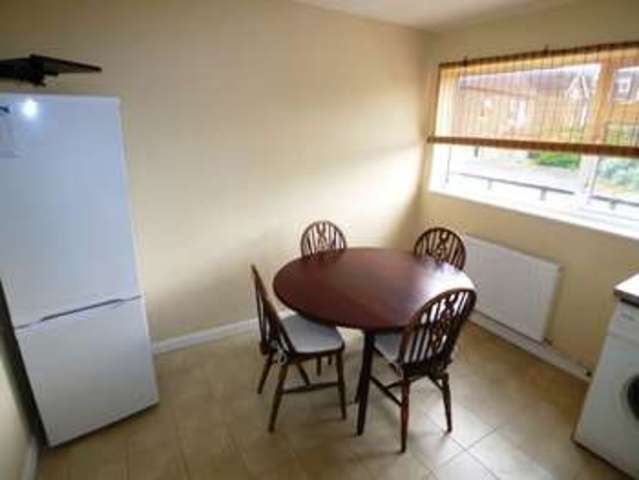  Image of 3 bedroom Maisonette to rent in Crescent Road Sidcup DA15 at Crescent Road  Sidcup, DA15 7HN