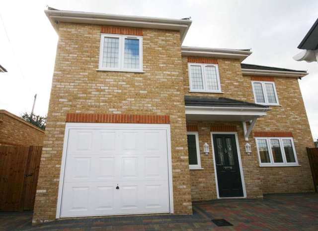  Image of 4 bedroom Detached house for sale in Cromwell Road Warley Brentwood CM14 at Cromwell Road  Brentwood, CM14 5DZ