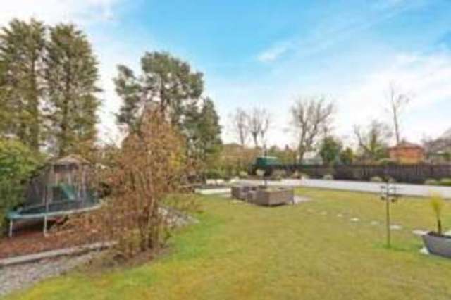 Image of 4 bedroom Detached house for sale in Crossburn Avenue Milngavie Glasgow G62 at Milngavie Glasgow Milngavie, G62 6DS