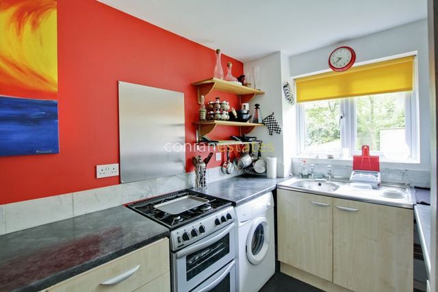  Image of 2 bedroom Flat to rent in Crosslet Vale London SE10 at Crosslet Vale  Greenwich, SE10 8DH