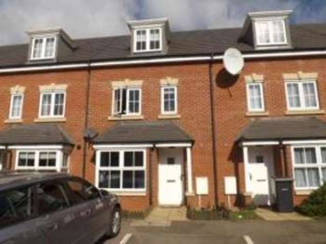  Image of 4 bedroom Terraced house for sale in Crowe Road Bedford MK40 at Bedford Bedfordshire Bedford, MK40 4FQ
