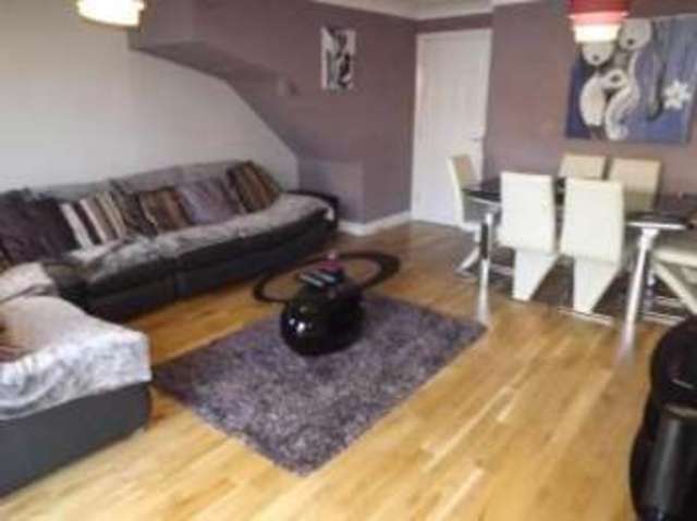  Image of 4 bedroom Terraced house for sale in Crowe Road Bedford MK40 at Bedford Bedfordshire Bedford, MK40 4FQ