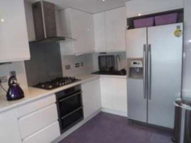  Image of 4 bedroom Terraced house for sale in Crowe Road Bedford MK40 at Bedford Bedfordshire Bedford, MK40 4FQ