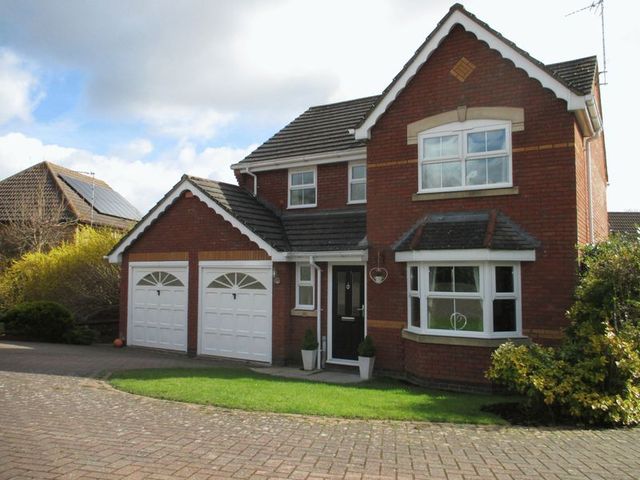  Image of 4 bedroom Detached house for sale in Curlew Way Daventry NN11 at Curlew Way  Daventry, NN11 0XS