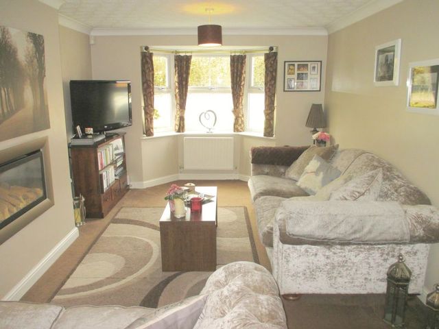  Image of 4 bedroom Detached house for sale in Curlew Way Daventry NN11 at Curlew Way  Daventry, NN11 0XS