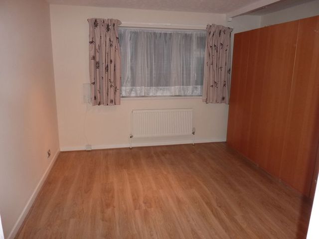  Image of 2 bedroom Flat to rent in Darren Close Ossian Road London N4 at 1 Darren Close, Ossian Road  London, N4 4EF