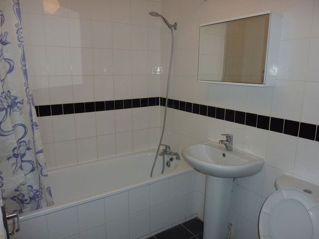  Image of 2 bedroom Flat to rent in Darren Close Ossian Road London N4 at 1 Darren Close, Ossian Road  London, N4 4EF