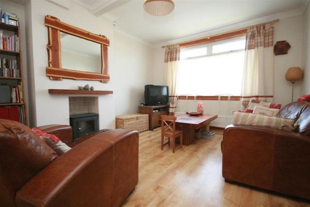  Image of 3 bedroom Terraced house to rent in Deanfield Drive Bo