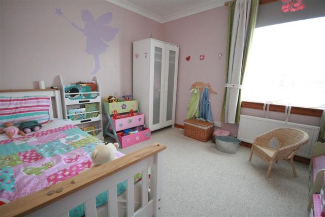  Image of 3 bedroom Terraced house to rent in Deanfield Drive Bo