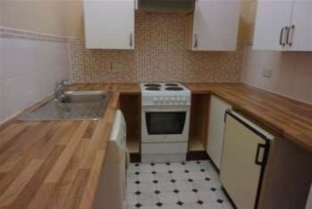  Image of 1 bedroom Flat to rent in Derby Road Bournemouth BH1 at Bournemouth, BH1 3PY