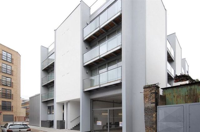  Image of 2 bedroom Flat to rent in Dereham Place London EC2A at Dereham Place  London, EC2A 3HJ