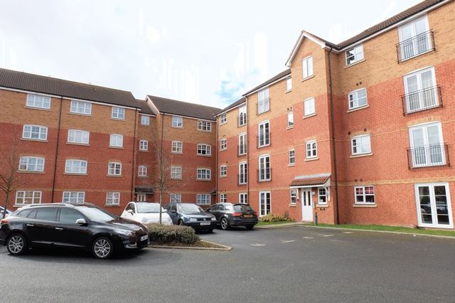  Image of 2 bedroom Flat for sale in Design Close Bromsgrove B60 at Design Close  Bromsgrove, B60 3GS