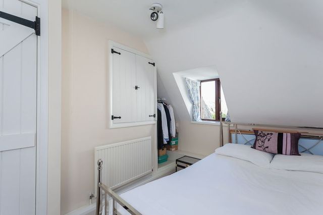  Image of 3 bedroom Detached house for sale in Dinton Dinton Aylesbury HP17 at Dinton Aylesbury, HP17 8UR