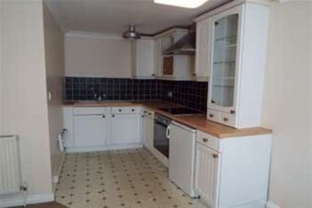  Image of 1 bedroom Flat to rent in Belle Vue Road Wakefield WF1 at Wakefield, WF1 5EY