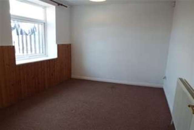  Image of 1 bedroom Flat to rent in Belle Vue Road Wakefield WF1 at Wakefield, WF1 5EY
