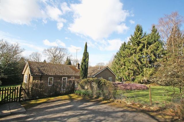  Image of 2 bedroom Detached house for sale in East Grinstead RH19 at East Grinstead, RH19 3PR
