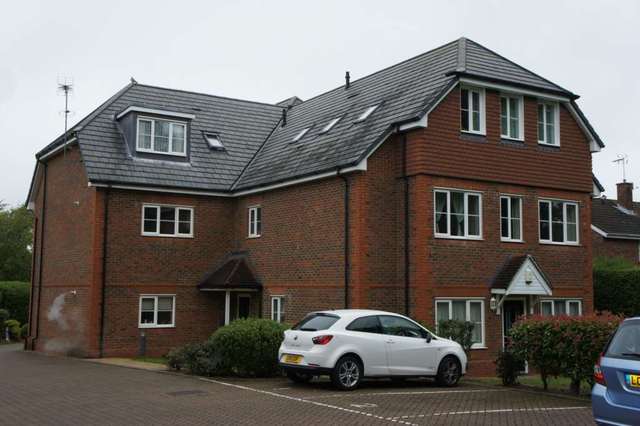  Image of 2 bedroom Apartment to rent in Brewer Road Crawley RH10 at Downy Lodge Crawley Crawley, RH10 6HF