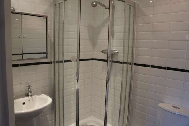  Image of 2 bedroom Apartment to rent in Brewer Road Crawley RH10 at Downy Lodge Crawley Crawley, RH10 6HF