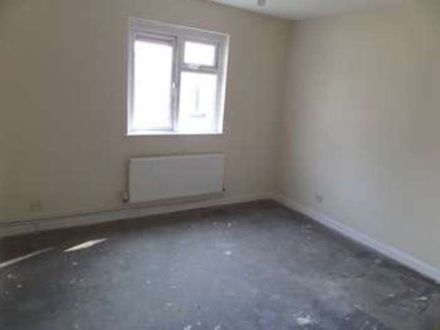  Image of 1 bedroom Flat to rent in Durrans Court Bletchley Milton Keynes MK2 at Milton keynes, MK2 2TQ