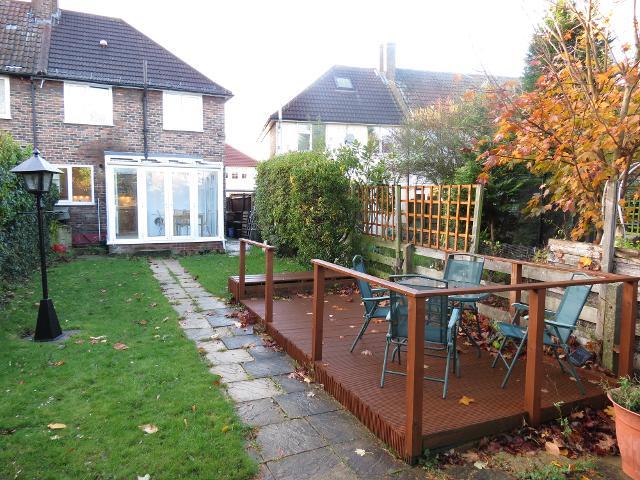  Image of 3 bedroom Semi-Detached house to rent in Easby Crescent Morden SM4 at Morden  London, SM4 6SB