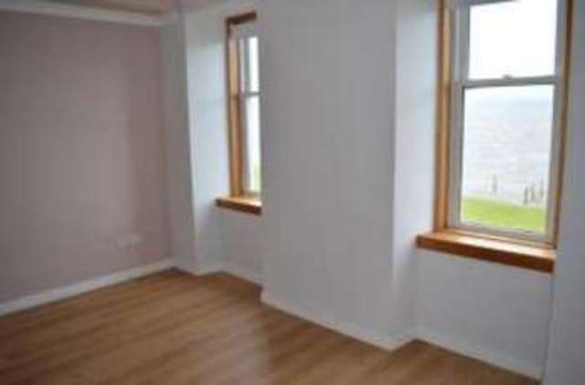  Image of 1 bedroom Flat for sale in East Clyde Street Helensburgh G84 at Helensburgh Argyll and Bute Helensburgh, G84 7AH