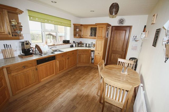  Image of 3 bedroom Detached house to rent in East End Long Clawson Melton Mowbray LE14 at East End  Long Clawson, LE14 4NG