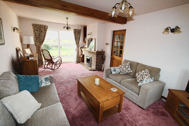  Image of 3 bedroom Detached house to rent in East End Long Clawson Melton Mowbray LE14 at East End  Long Clawson, LE14 4NG